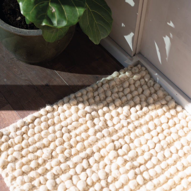 100% natural wool rug - ecru, loop pile effect. – Nunamae